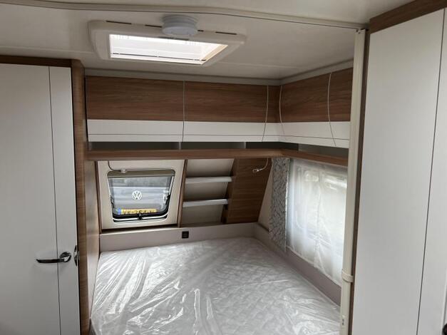 Hobby De Luxe 460 UFE