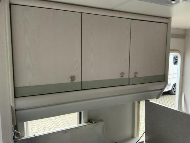 Knaus Sudwind 440 HT Treinzit