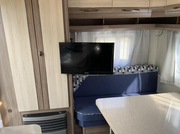 Hobby De Luxe 440 SF