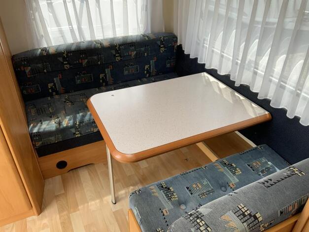 Hobby De Luxe 400 SF
