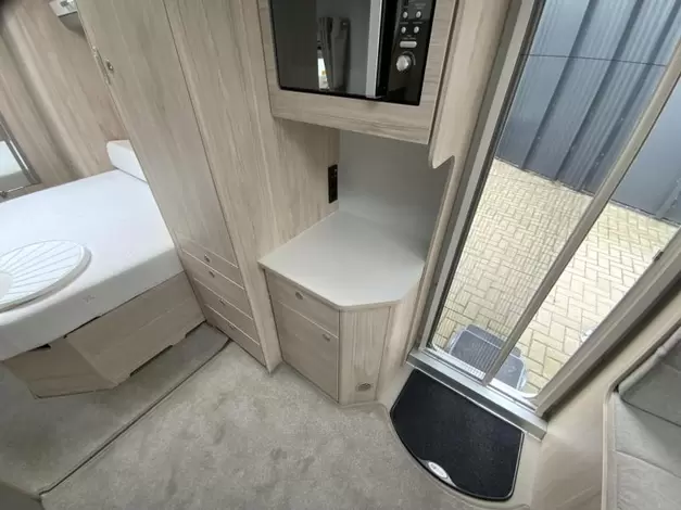 Elddis Avante 554
