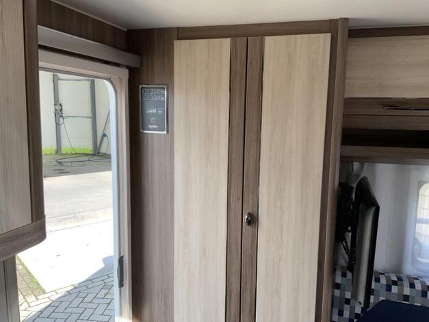 Hobby De Luxe 440 SF
