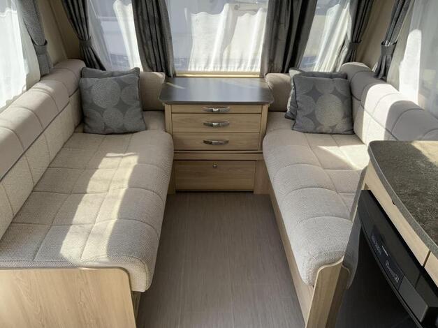 Elddis Avante 550