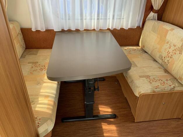 Hobby De Luxe 440 SF