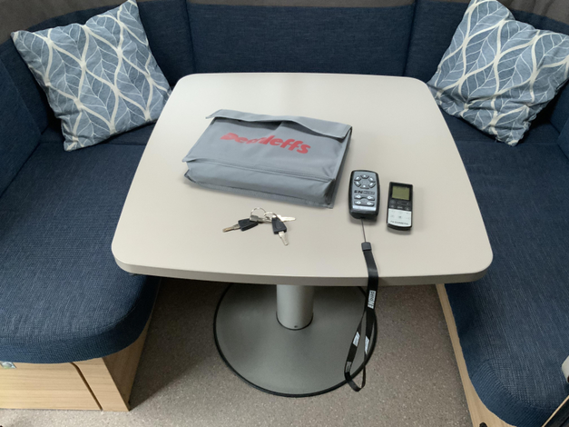 Dethleffs Camper 450 FR (1033102)