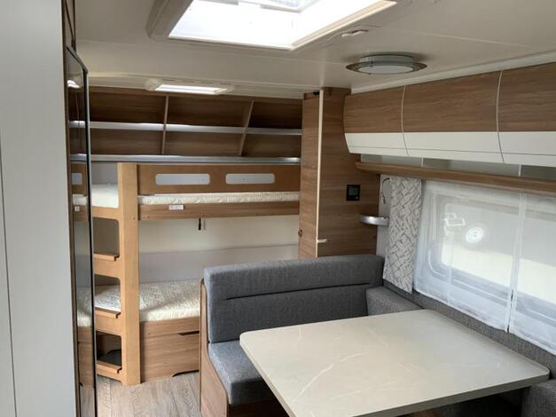 Hobby De Luxe 560 KMFE