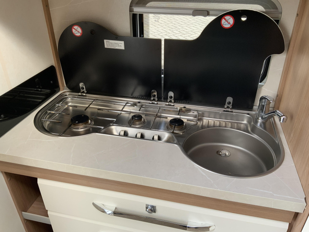 Hobby De Luxe 460 SFF (1061575)