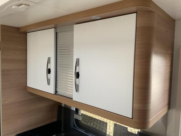 Hobby De Luxe 490 KMF