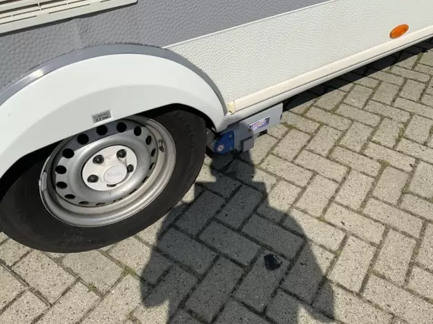 Hobby De Luxe 400 SFE