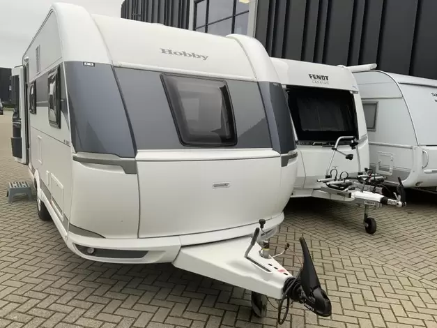 Hobby De Luxe 490 KMF