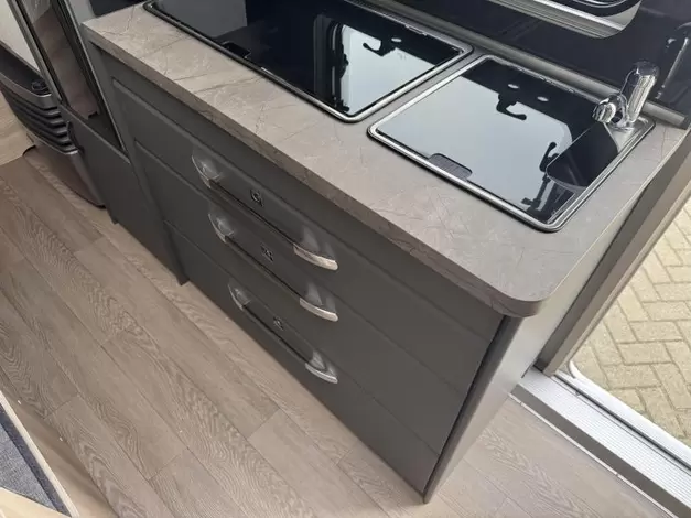 Hobby De Luxe 490 KMF