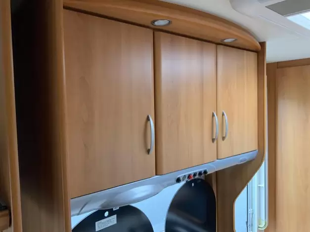 Hobby De Luxe 400 SB