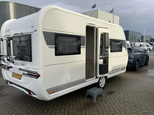 Hobby De Luxe 460 UFE Mover + vloerverwarming