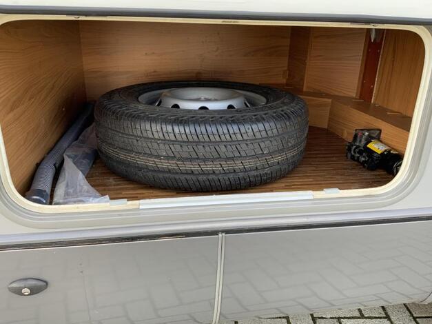Bürstner Solano 718 T Inclusief Thule luifel!!