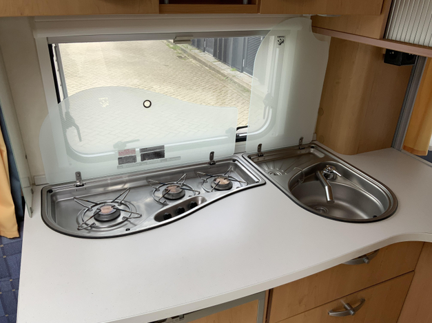 Knaus Sudwind 450 FU Zondag 10 mei open (1044427)