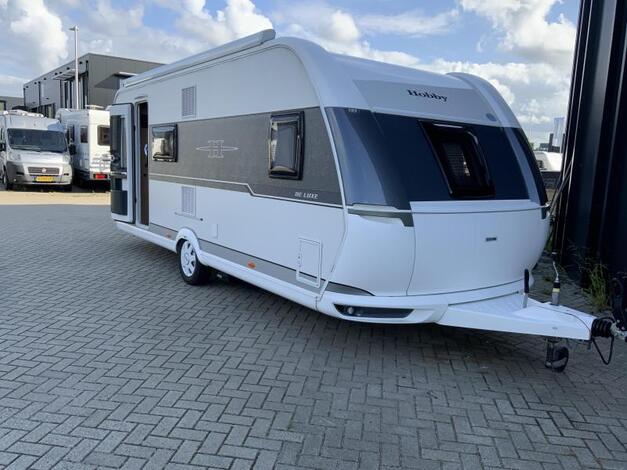 Hobby De Luxe 560 KMFE Hemelvaartsdag open