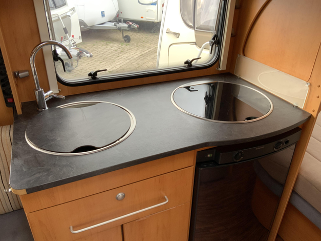 Eriba Living Pulse 465 Met lichte hagelschade. (1059177)