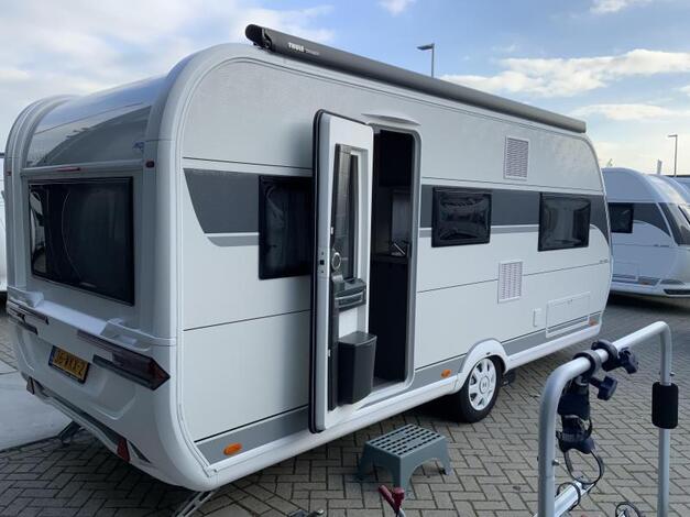 Hobby De Luxe 495 UL