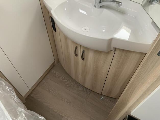 Hobby De Luxe 400 SFE