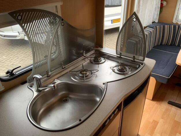 Dethleffs Camper 450 DB
