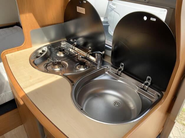 Hobby De Luxe 400 SF