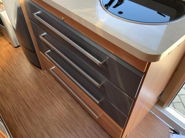 Hobby De Luxe 490 KMF