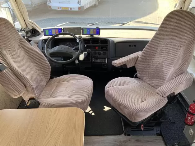 Hymer B654
