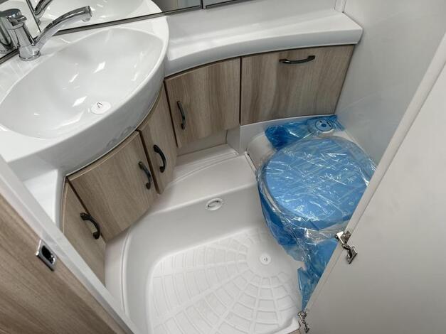 Hobby De Luxe 440 SF
