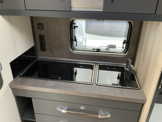 Hobby De Luxe 460 SFF (1061566)