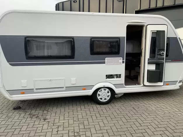 Hobby De Luxe Edition 460 LU