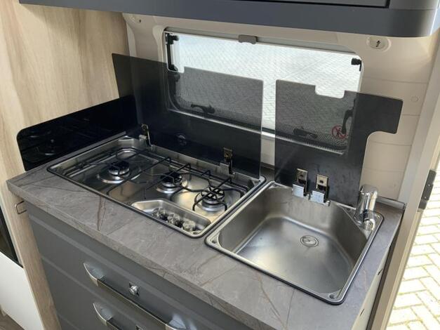 Hobby De Luxe 495 UL