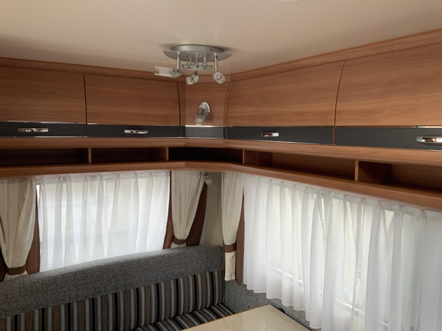 Hobby De Luxe 400 SF (1061572)