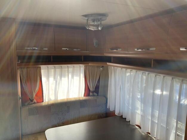 Hobby De Luxe 440 SF