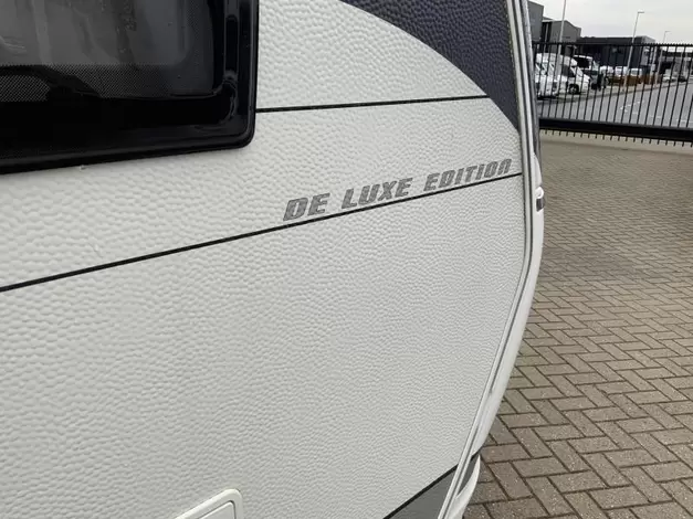 Hobby De Luxe Edition 460 UFE