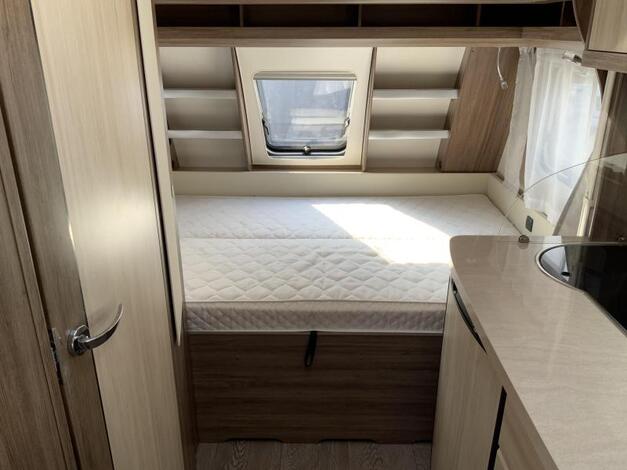 Hobby De Luxe 440 SF