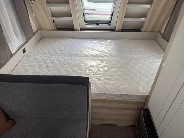 Hobby De Luxe 490 KMF