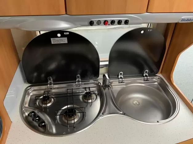 Hobby De Luxe 400 SB