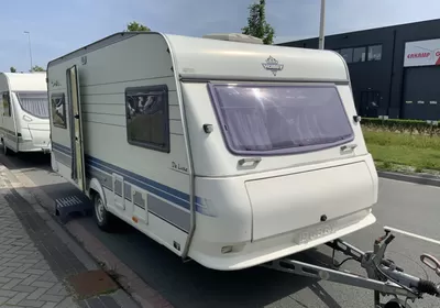 Hobby De Luxe 495 UF 9