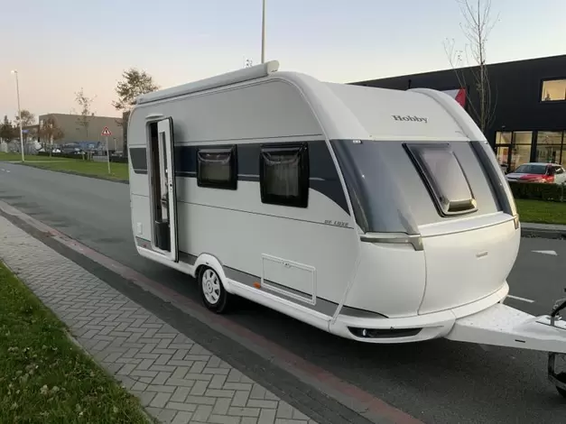 Hobby De Luxe 440 SF (1024952)