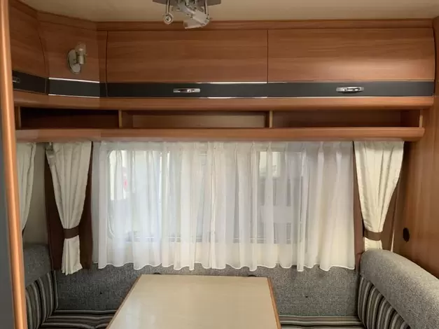 Hobby De Luxe 400 SF