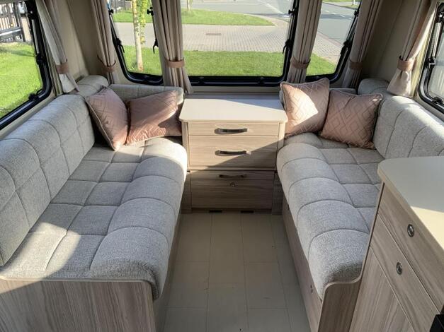 Elddis Avante 554
