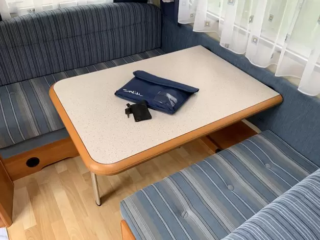 Hobby De Luxe 400 SB