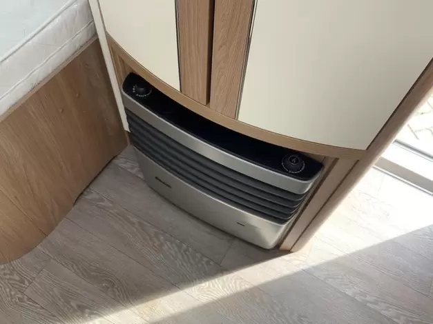 Hobby De Luxe 460 UFE