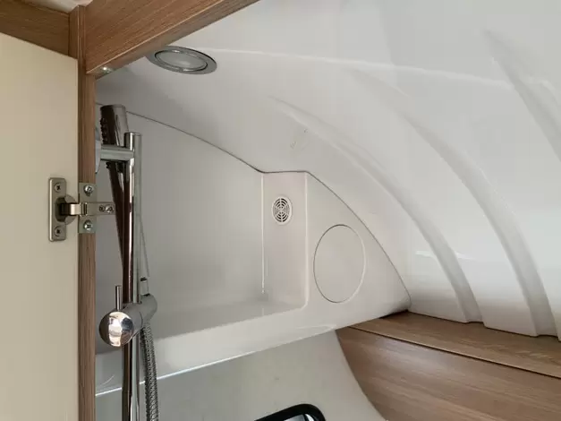 Hobby De Luxe 460 UFE