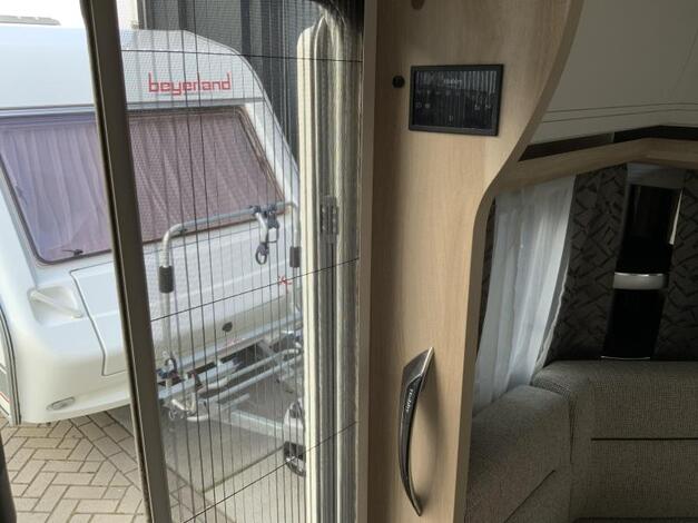 Hobby De Luxe 495 UL