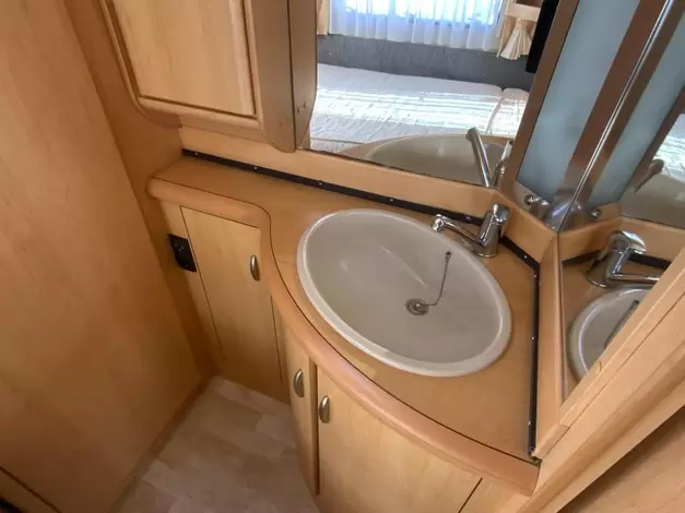 Hobby De Luxe 460 UFE