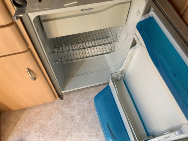 Hylander Ambiance 380 Inclusief luifel! (1038926)