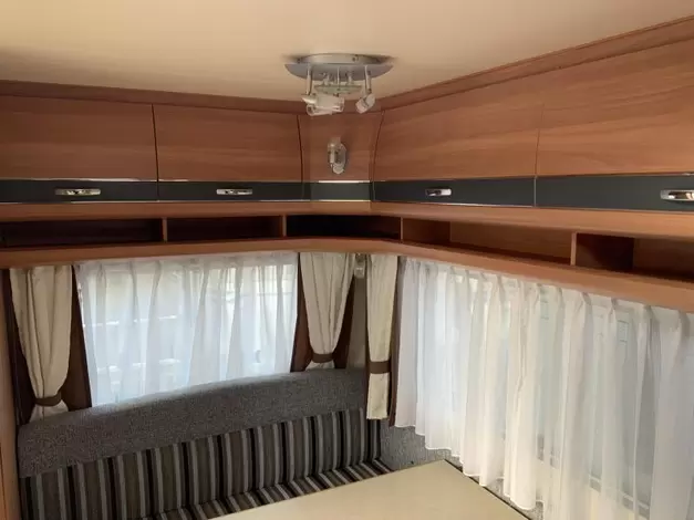 Hobby De Luxe 400 SF