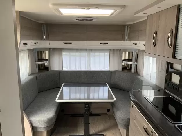 Hobby Prestige 720 UKFE (1022005)