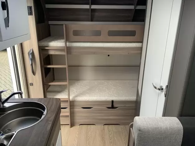 Hobby Excellent Edition 490 KMF